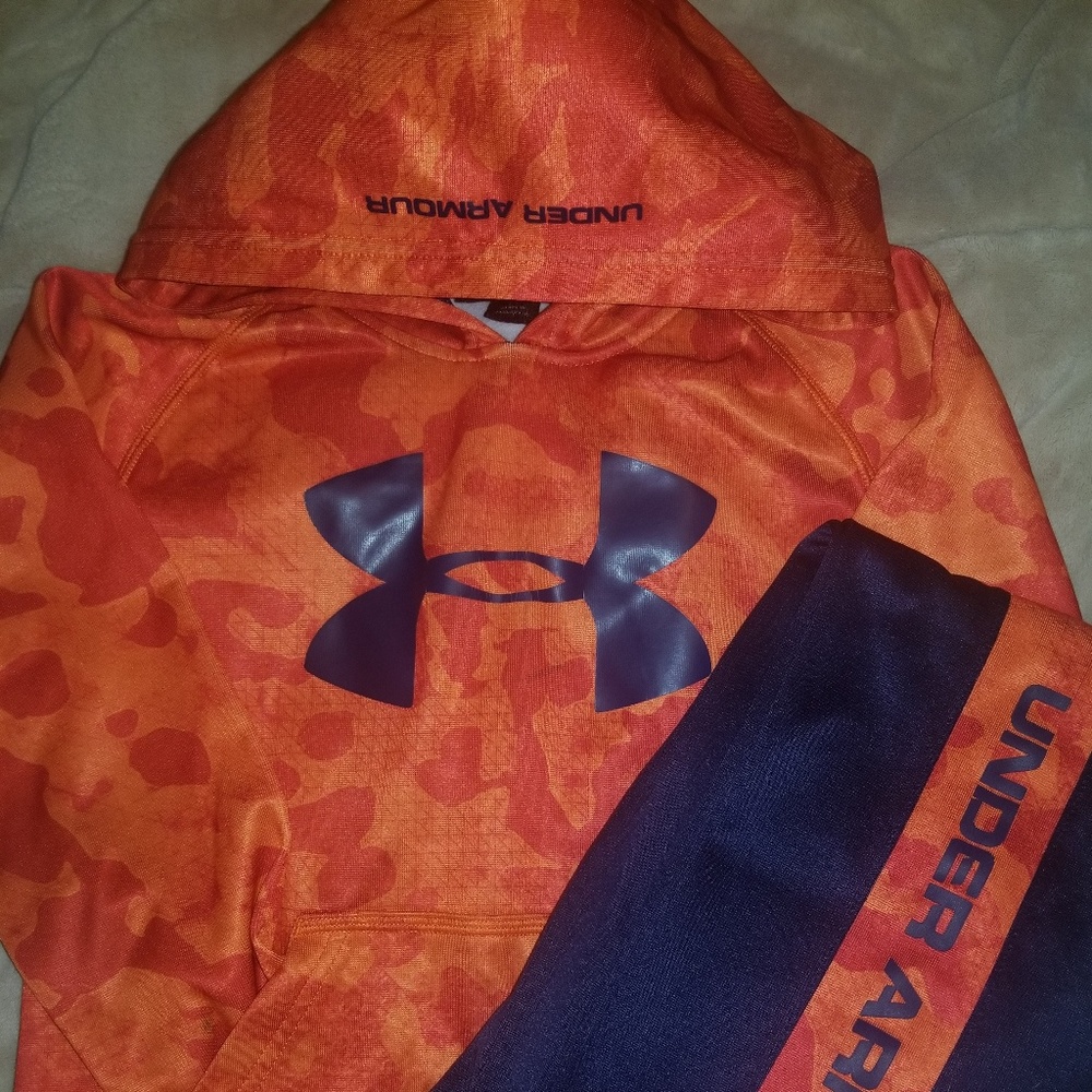 Boy's Under Armour track suit